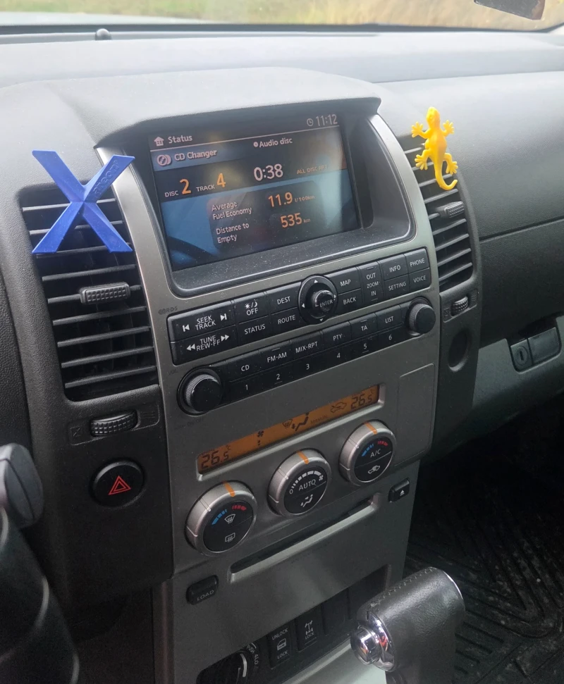 Nissan Navara, снимка 8 - Автомобили и джипове - 52942008