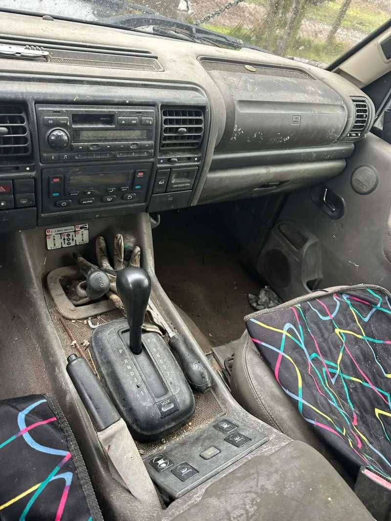 Land Rover Discovery, снимка 6 - Автомобили и джипове - 53245596