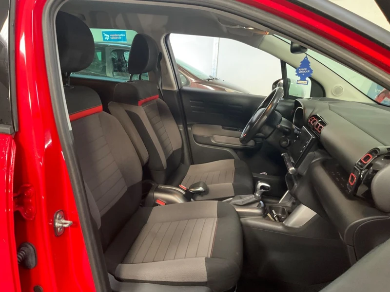 Citroen C3 Aircross 1.2 PureTech Shine, снимка 10 - Автомобили и джипове - 53297076