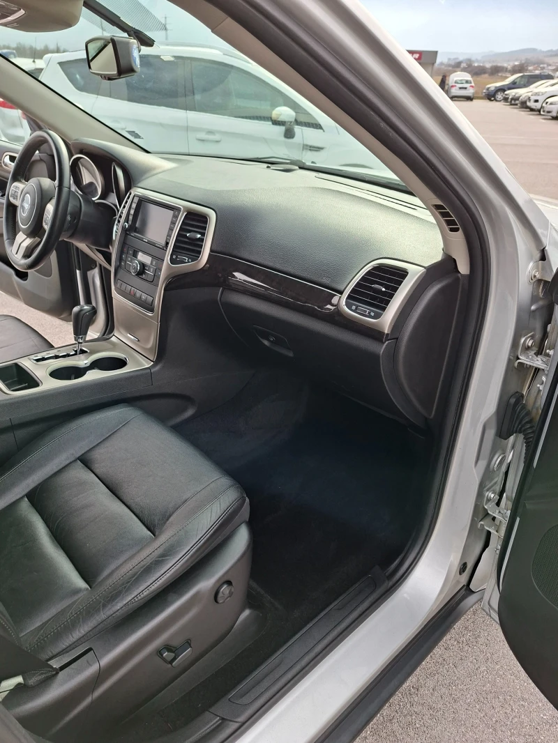 Jeep Grand cherokee 3.6 294hp GPL, снимка 11 - Автомобили и джипове - 53475373