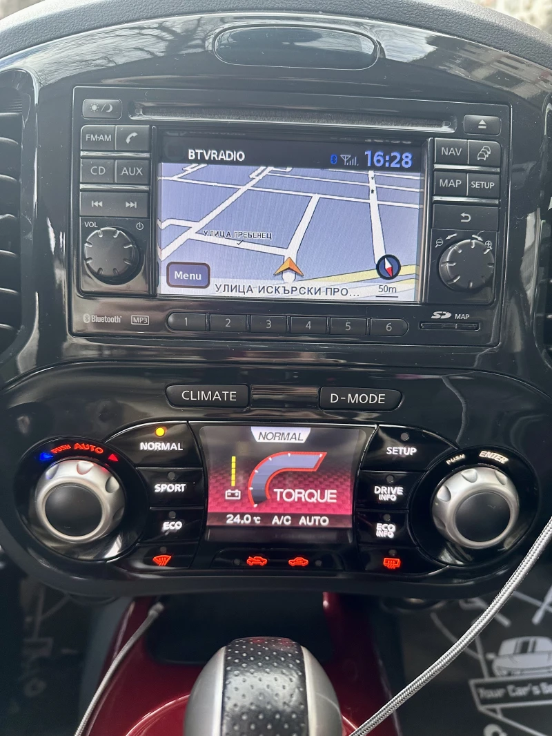 Nissan Juke TURBO 4x4, снимка 8 - Автомобили и джипове - 53580800