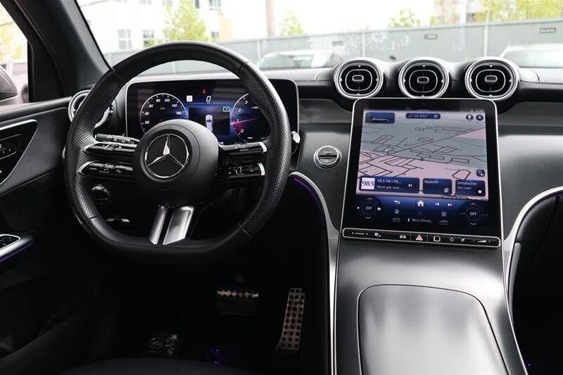 Mercedes-Benz GLC AMG LINE* 4MATIC* 360* PANO* LANE* DISTRO, снимка 3 - Автомобили и джипове - 55448577