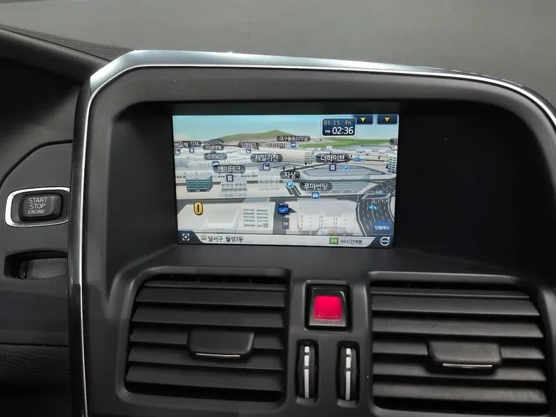 Volvo XC60 D5 AWD, снимка 14 - Автомобили и джипове - 56356410