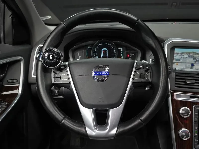 Volvo XC60 D5 AWD, снимка 13 - Автомобили и джипове - 56356410