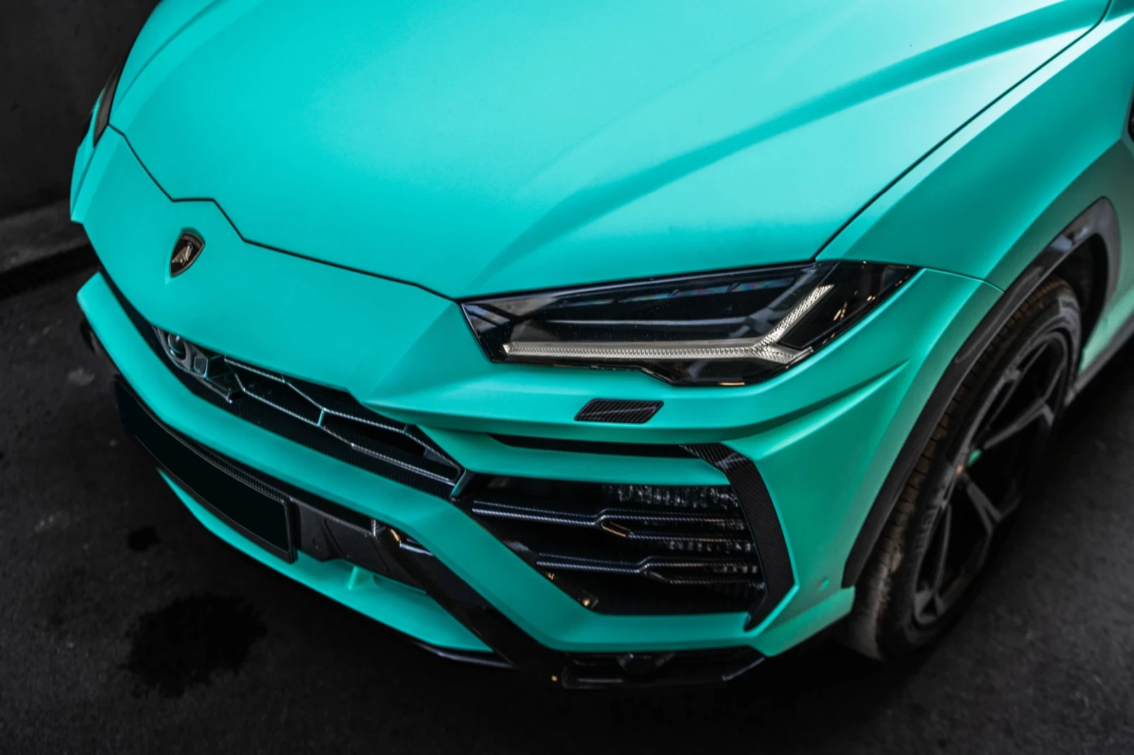 Lamborghini Urus EXCLUSIVE/CARBON/CERAMIC/AKRAPOVIC - изображение 9