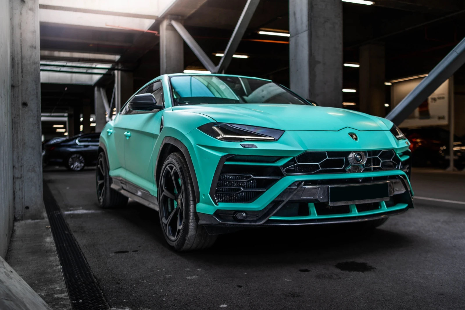 Lamborghini Urus EXCLUSIVE/CARBON/CERAMIC/AKRAPOVIC - изображение 3