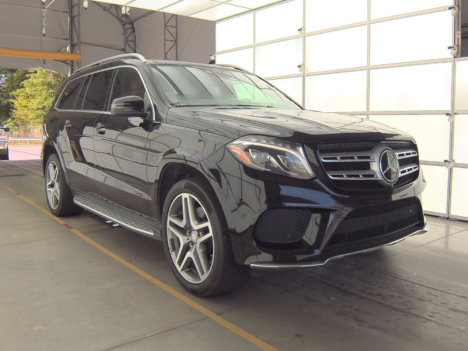 Mercedes-Benz GLS 500 4MATIC Обдух* Harman/Kardon* Масаж* DistronicPLUS* - изображение 3