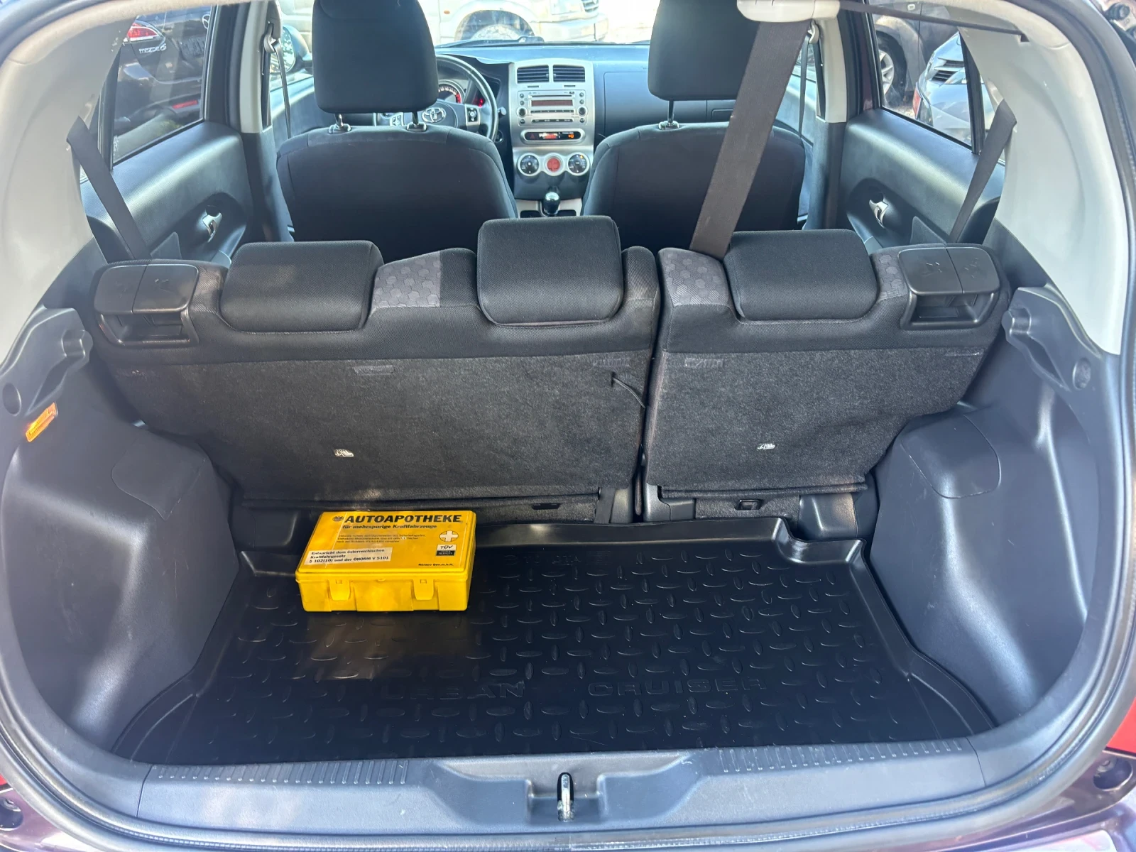 Toyota Urban Cruiser 2010+ 1.3VVTI+ С.ИСТОРИЯ+ 150хл  | Mobile.bg — изображение 11