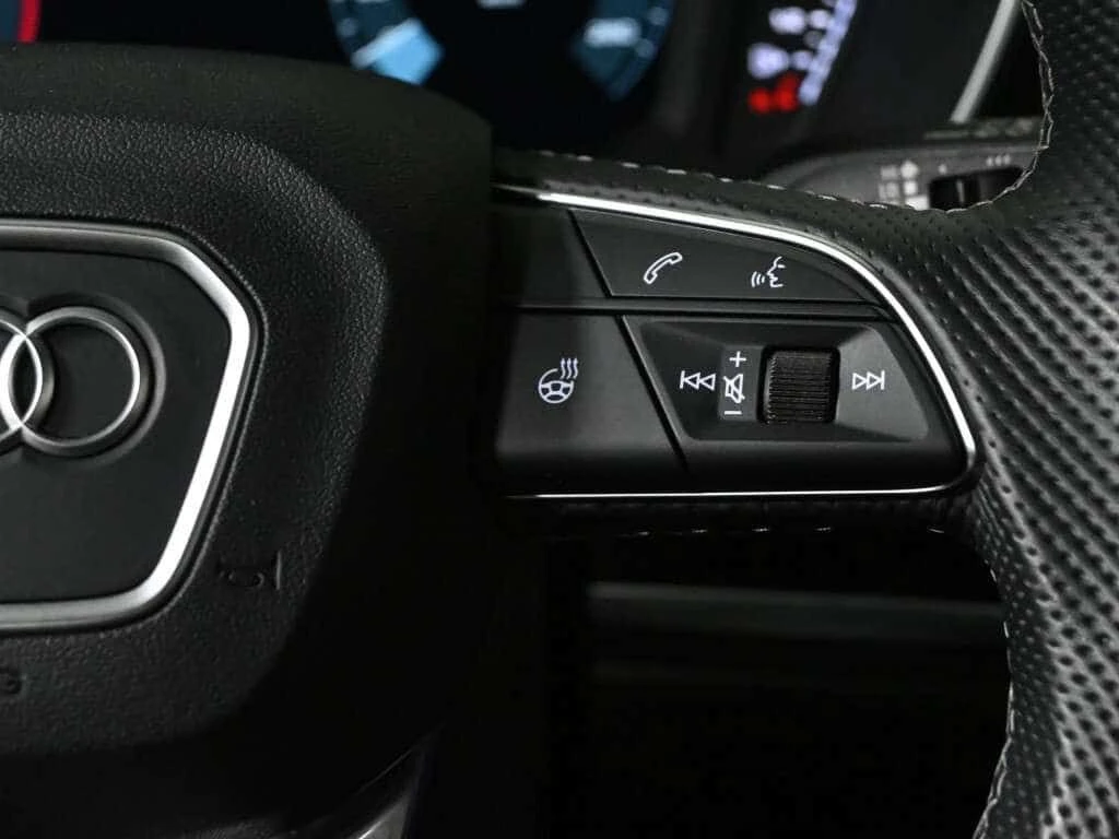 Audi Q3 PROGRESSIV BLACK OPTIC* ФИКСИРАНА ЦЕНА , снимка 15 - Автомобили и джипове - 54184346