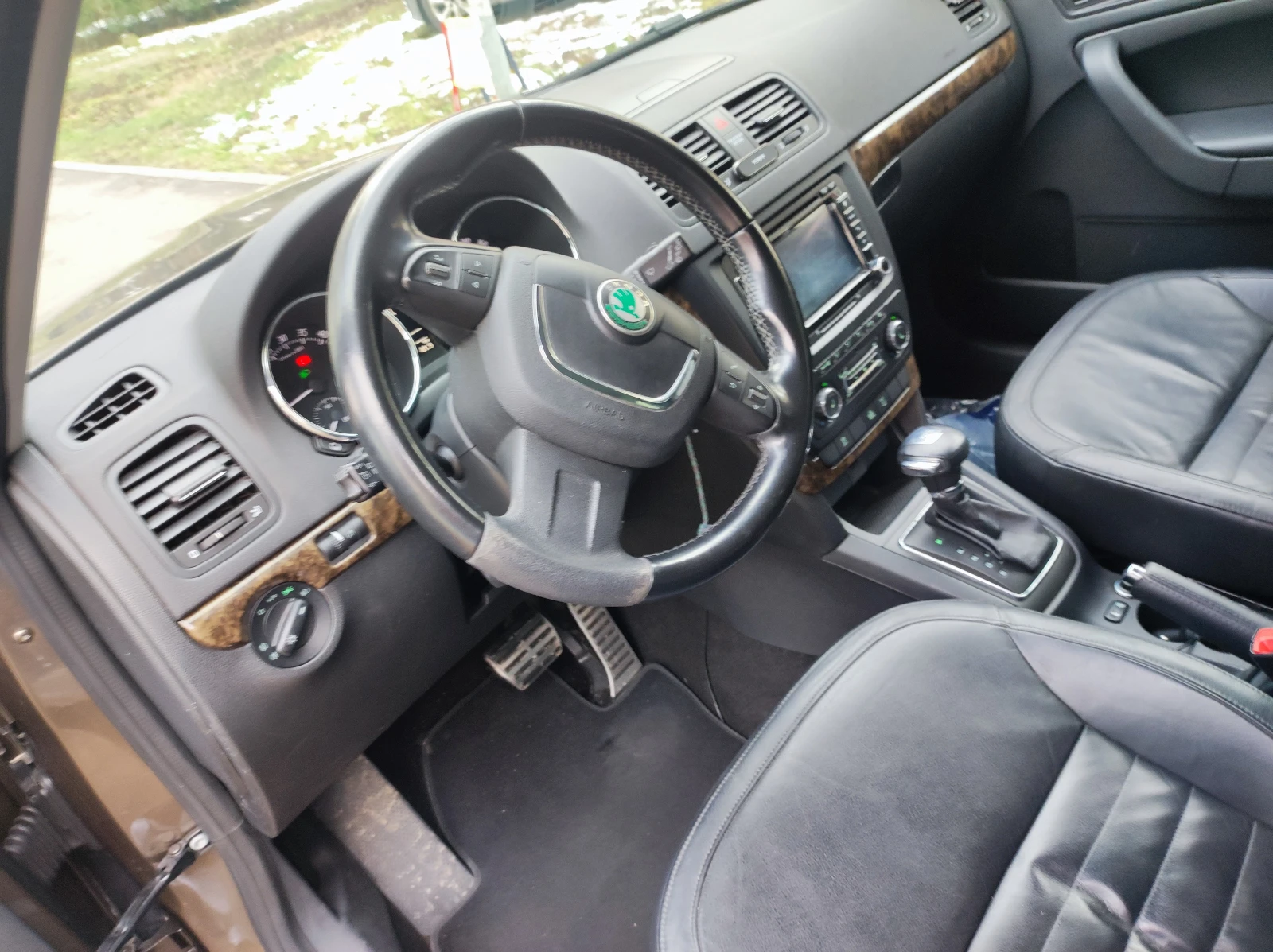 Skoda Yeti, снимка 7 - Автомобили и джипове - 54372088