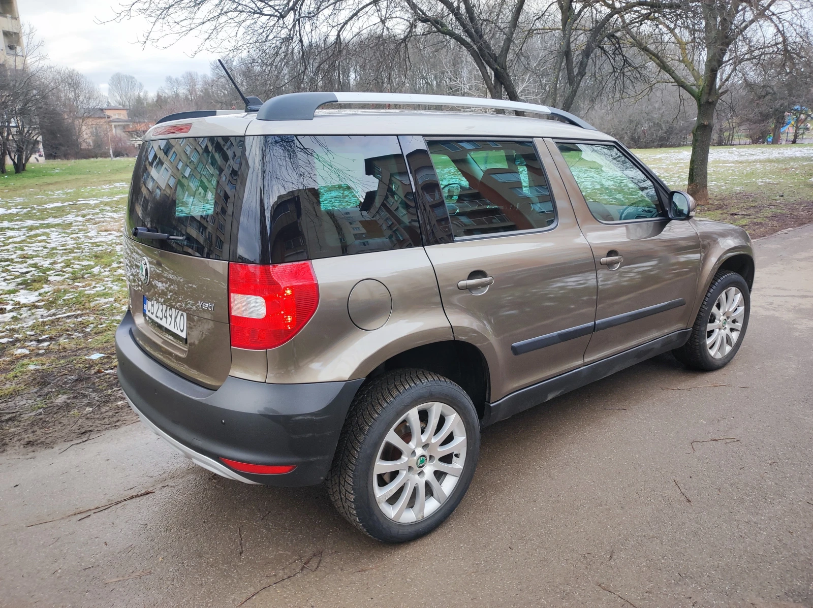 Skoda Yeti, снимка 4 - Автомобили и джипове - 54372088