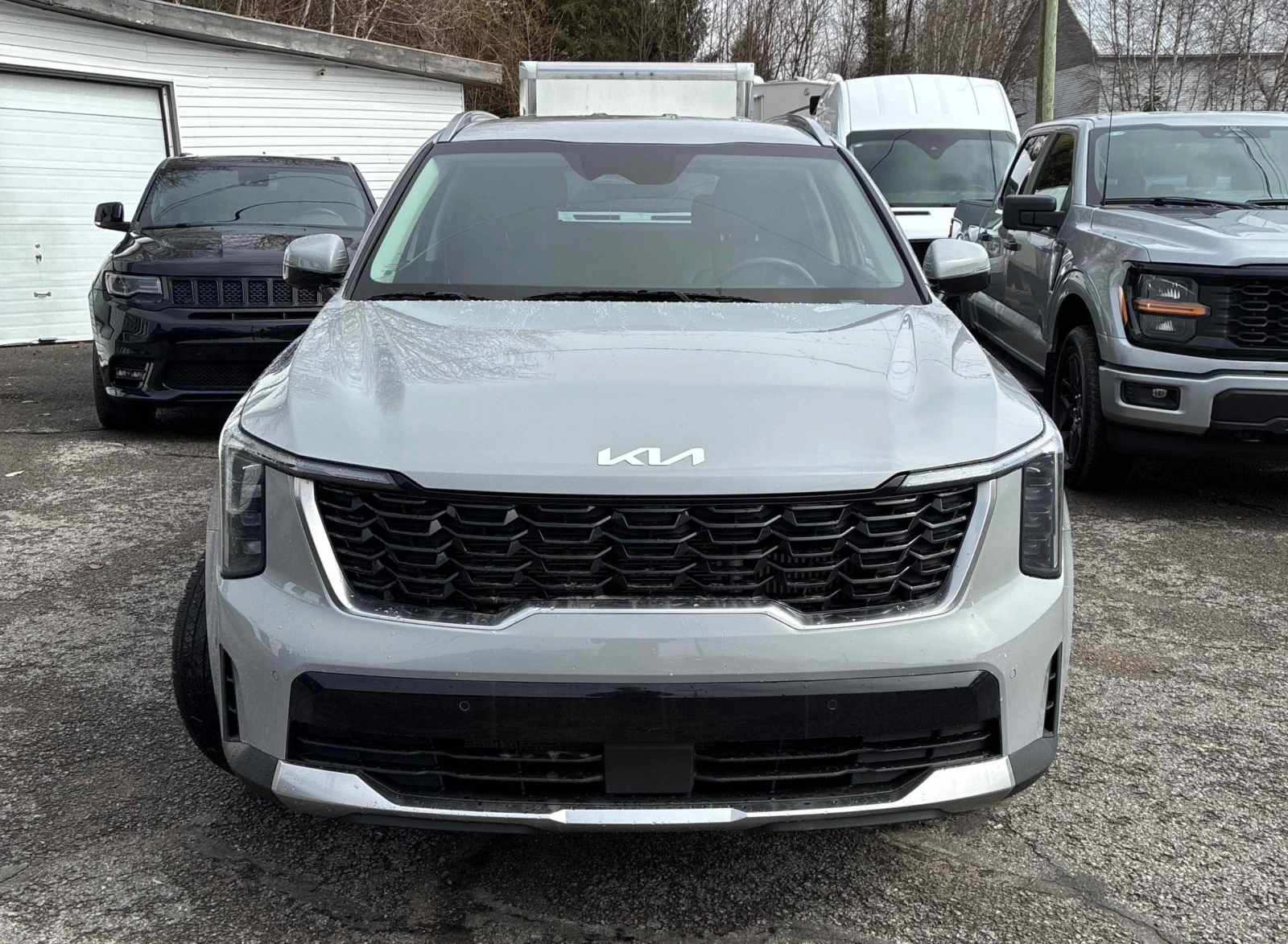 Kia Sorento м.Точки* Камера* Асистенти* ПЪЛНА СЕРВИЗНА* , снимка 3 - Автомобили и джипове - 54400388