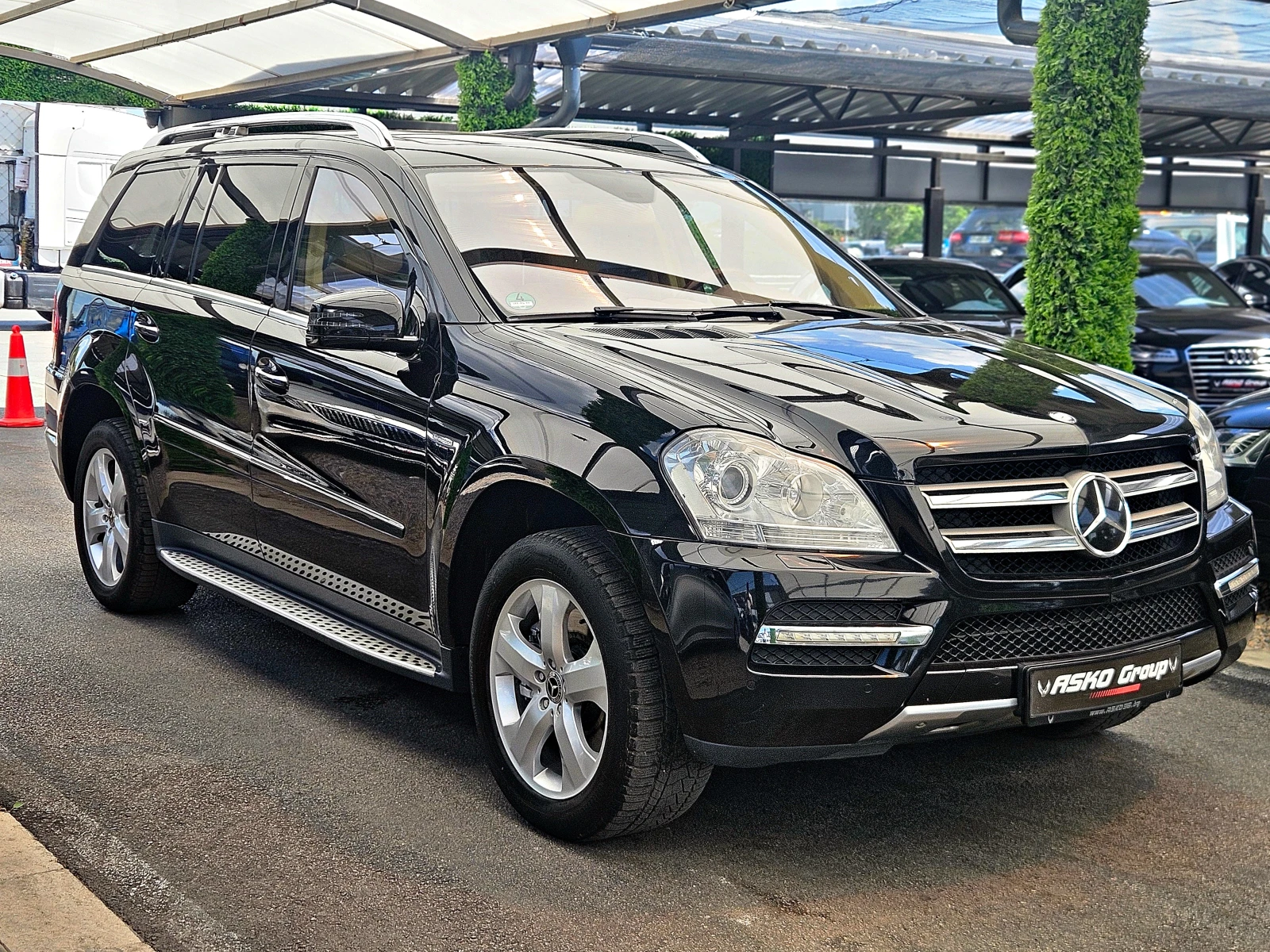 Mercedes-Benz GL 350 TVX3/7MESTA/DISTR/PANO/CAMERA/ПОДГР/HARMAN/AIR/LIZ, снимка 3 - Автомобили и джипове - 54701681