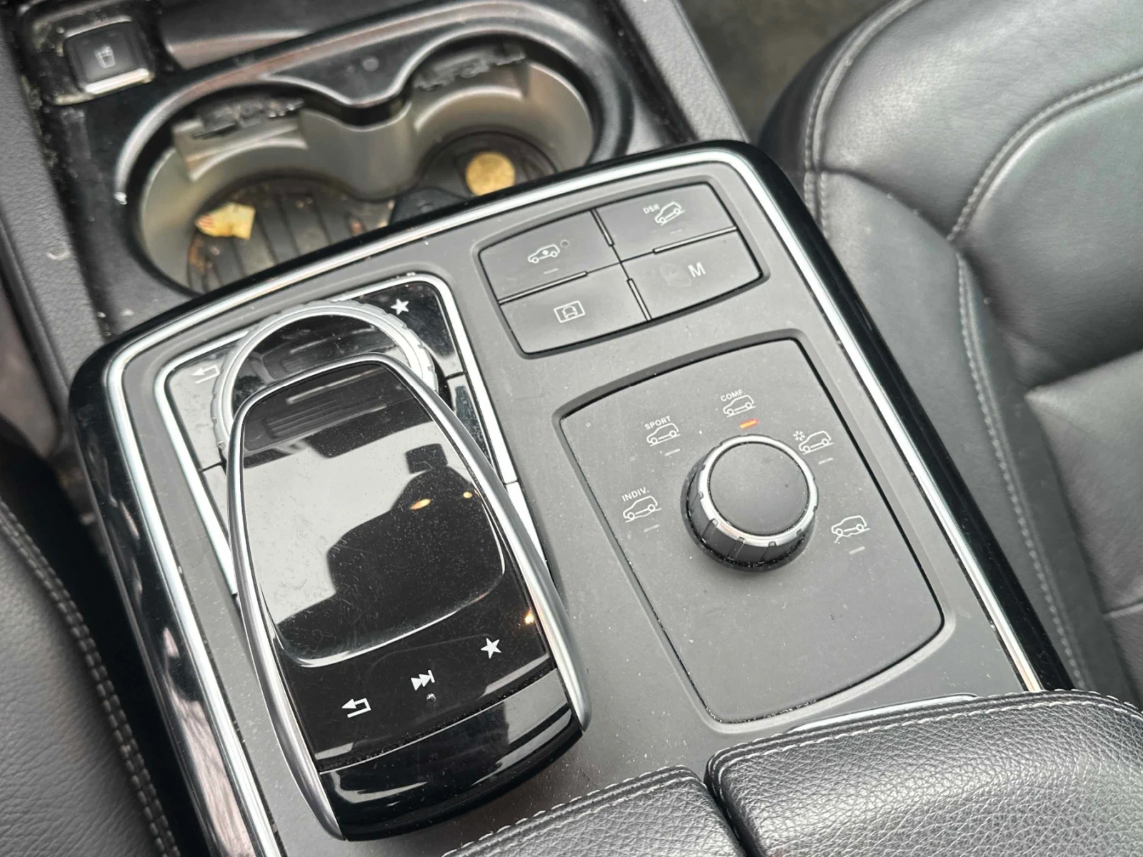 Mercedes-Benz GLE 400 ДИСТРОНИК * ПОДГРЕВ * ПАНОРАМА * HARMAN KARDON, снимка 8 - Автомобили и джипове - 54838256