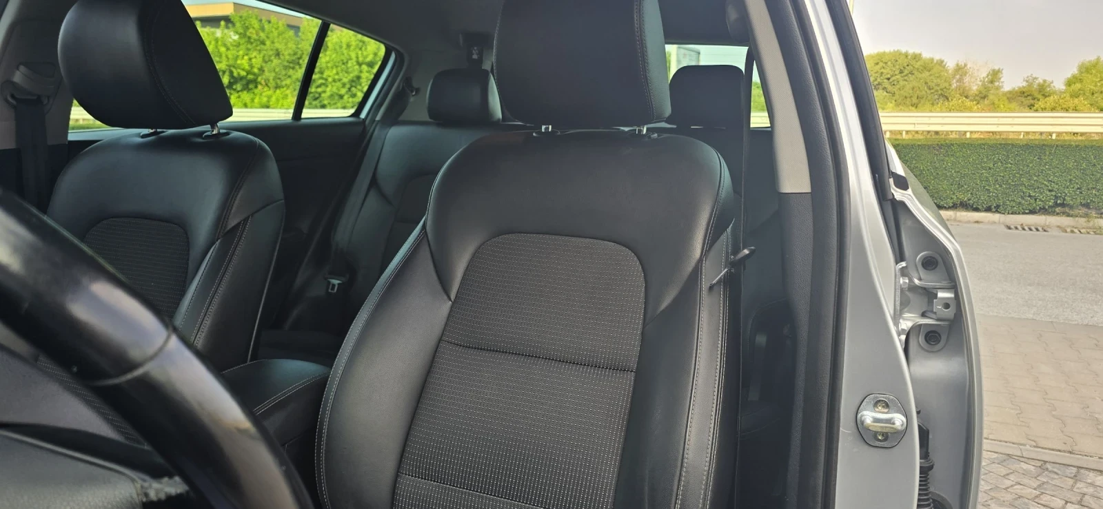 Kia Sportage 1.7 CRDI * КАМЕРА* НАВИ* ТОП* FULL, снимка 17 - Автомобили и джипове - 55337232