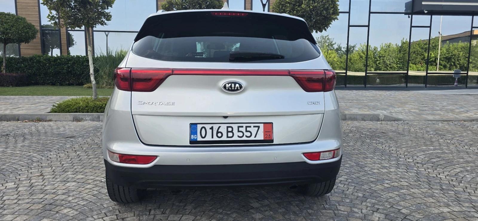 Kia Sportage 1.7 CRDI * КАМЕРА* НАВИ* ТОП* FULL, снимка 5 - Автомобили и джипове - 55337232