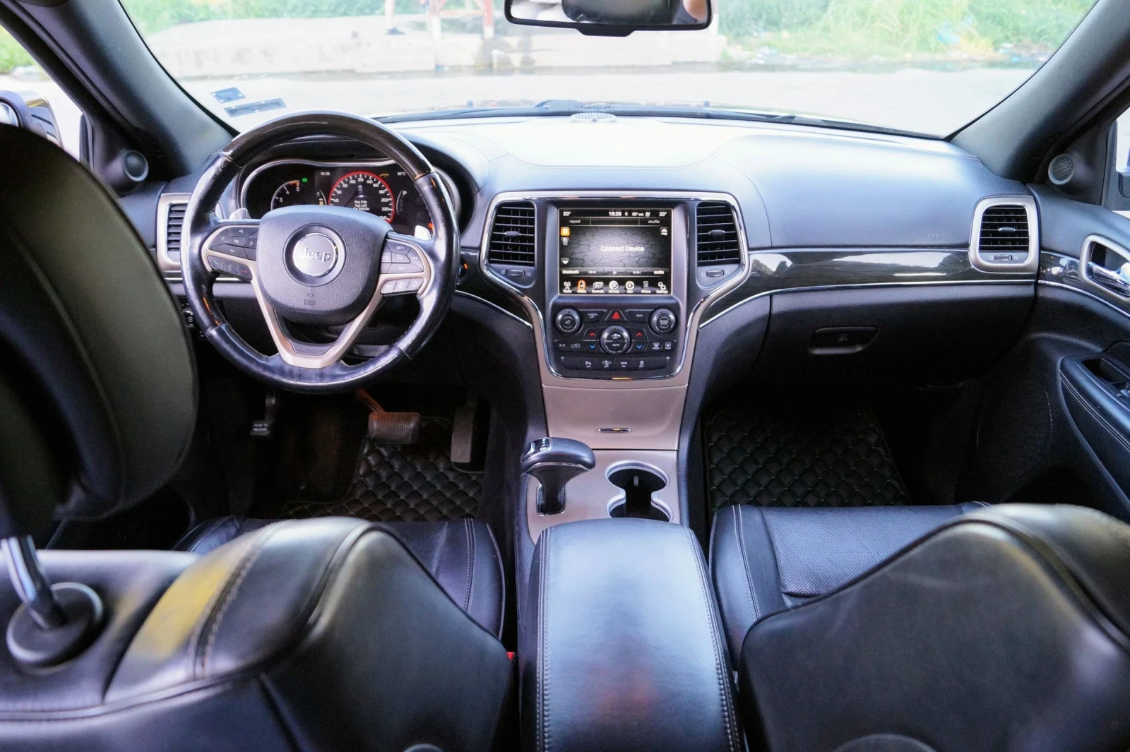 Jeep Grand cherokee 3.0 Diesel, снимка 7 - Автомобили и джипове - 55475452