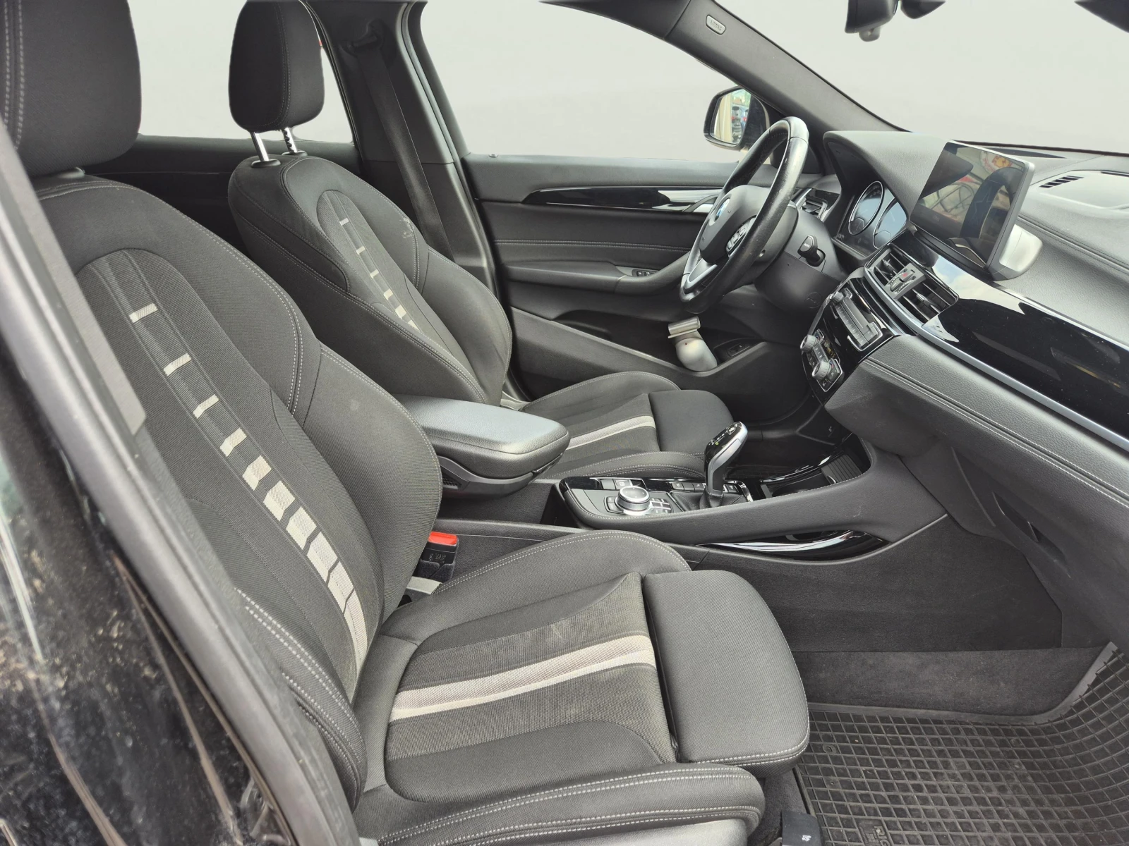 BMW X2 2.0 D, снимка 10 - Автомобили и джипове - 55658496