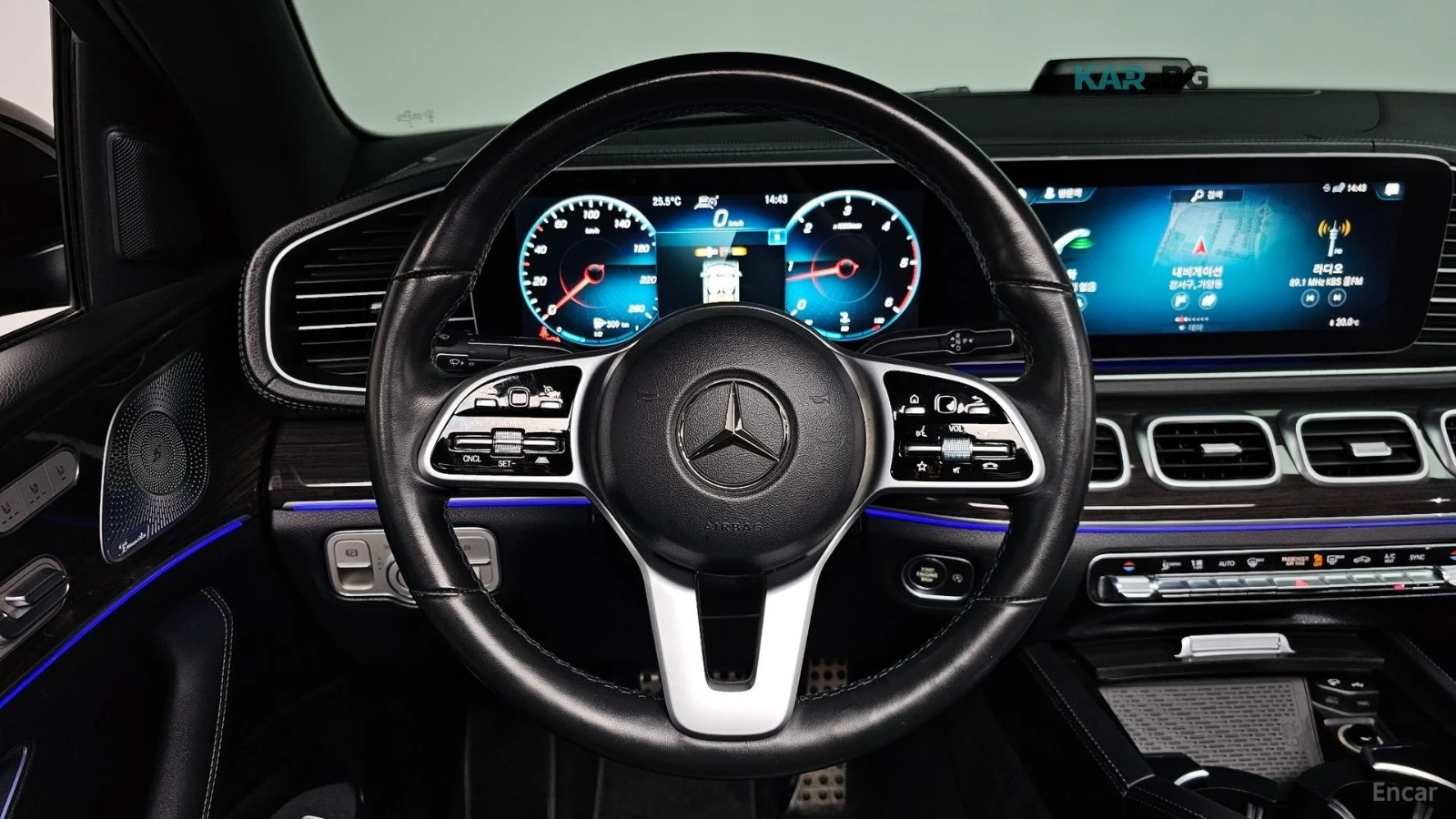 Mercedes-Benz GLE 400 4MATIC COUPE* HUD* 360* ОБДУХВ* НАВИ* ПАНО, снимка 11 - Автомобили и джипове - 56086643