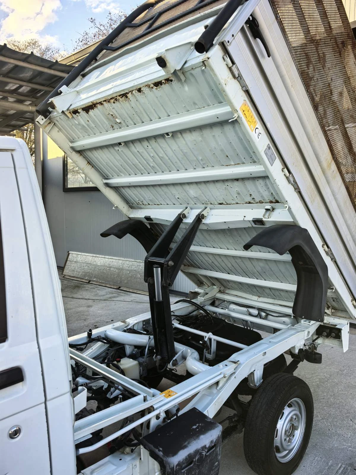 Piaggio Porter 1.3i САМОСВАЛ, снимка 15 - Бусове и автобуси - 56615599
