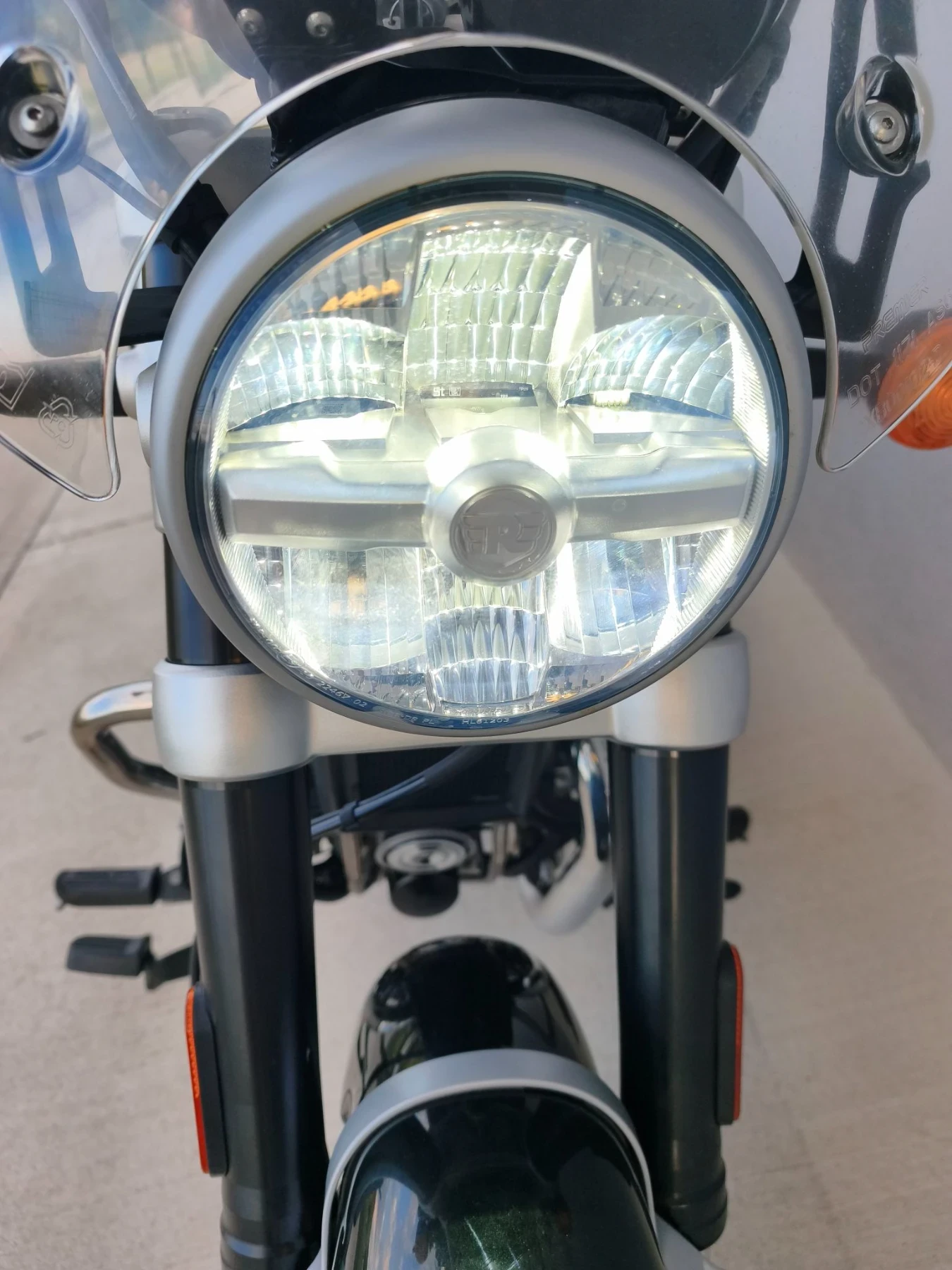 Royal Enfield Meteor 650i, 35kw, 2023 година , снимка 6 - Мотоциклети и мототехника - 56168263