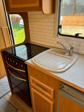 Каравана Avondale Rialto 550-4, снимка 9 - Каравани и кемпери - 53663699