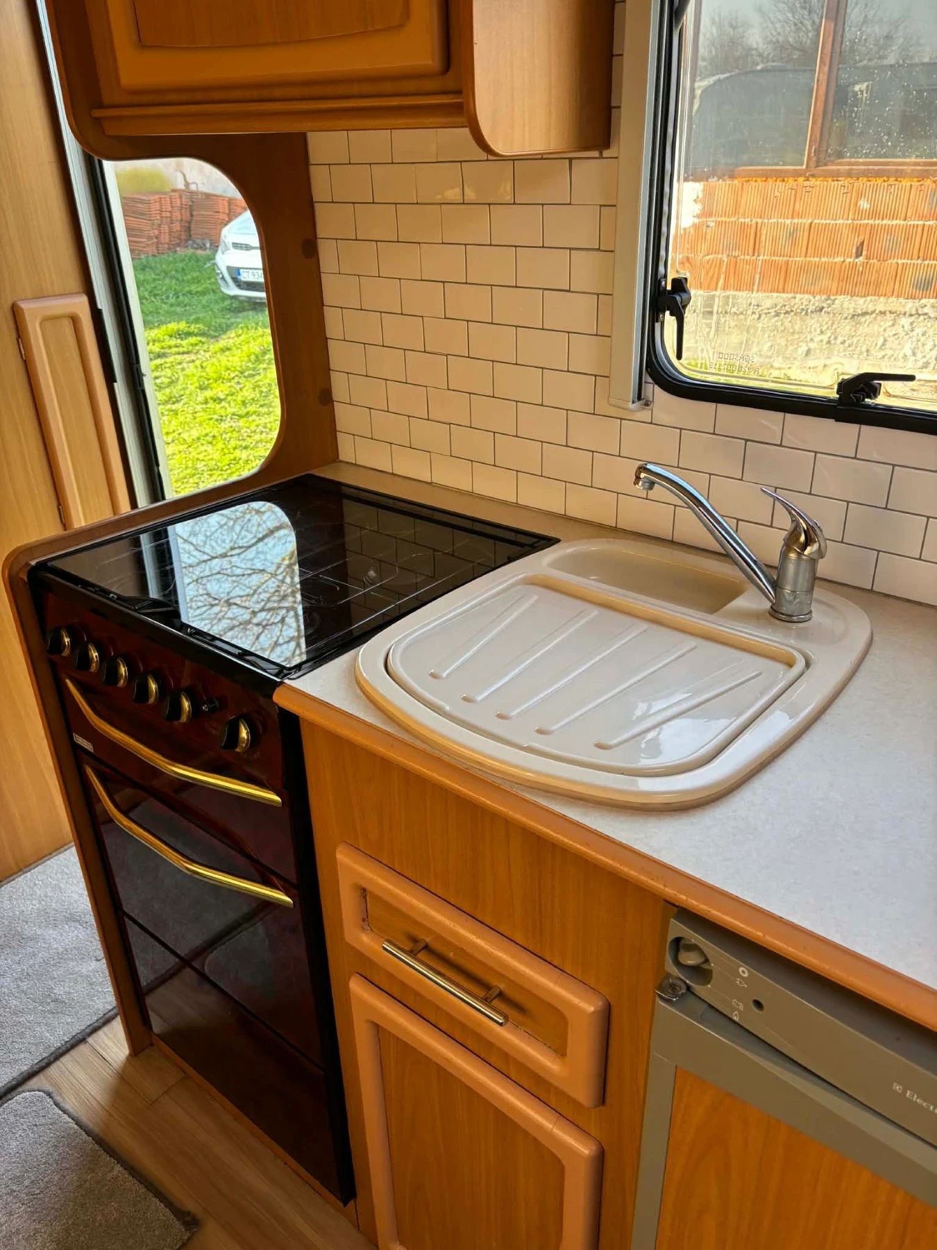 Каравана Avondale Rialto 550-4 - изображение 10