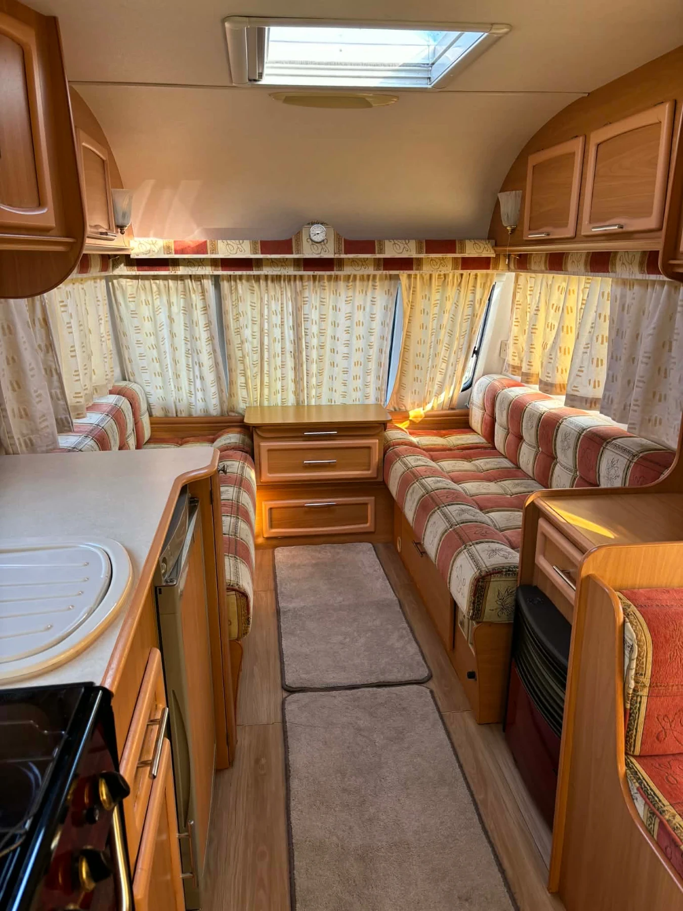 Каравана Avondale Rialto 550-4 - изображение 7