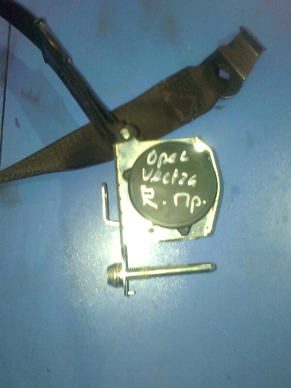 колан предпазен преден десен за Опел Вектра Б комби