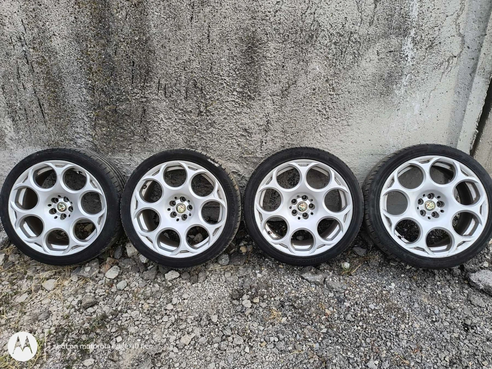 Гуми с джанти Hankook 225/40R18, снимка 3 - Гуми и джанти - 56258584