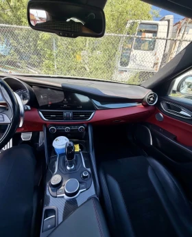 Alfa Romeo Giulia QUADRIFOGLIO | CARPLAY | АДАПТИВНО ОКАЧВАНЕ | , снимка 11