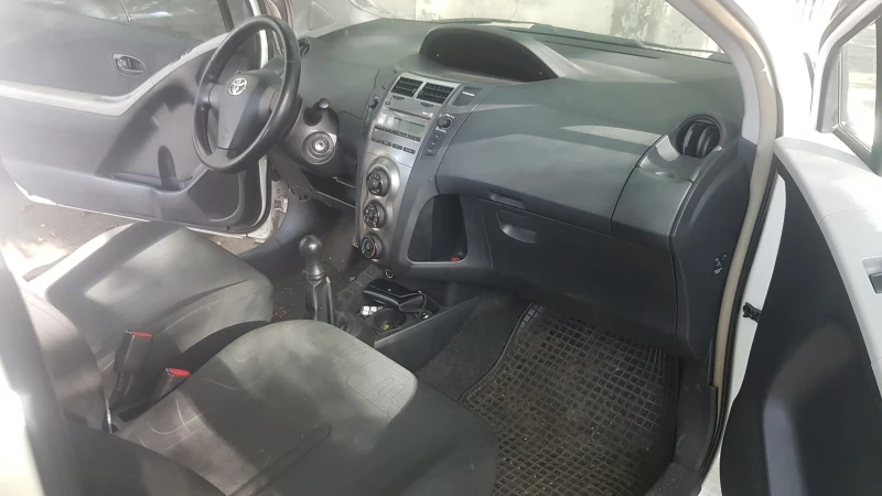 Toyota Yaris GAZ KLIMA, снимка 6 - Автомобили и джипове - 46545464