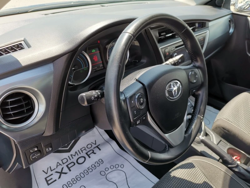 Toyota Auris 1.8 Hybrid E5B, снимка 13 - Автомобили и джипове - 46684268