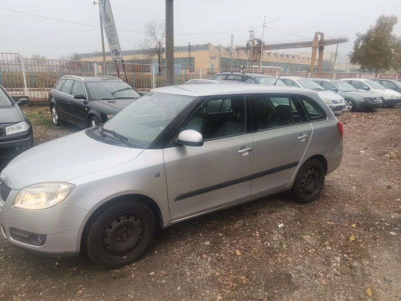 Skoda Fabia 1.2HTP 72000KM, снимка 2 - Автомобили и джипове - 47988430