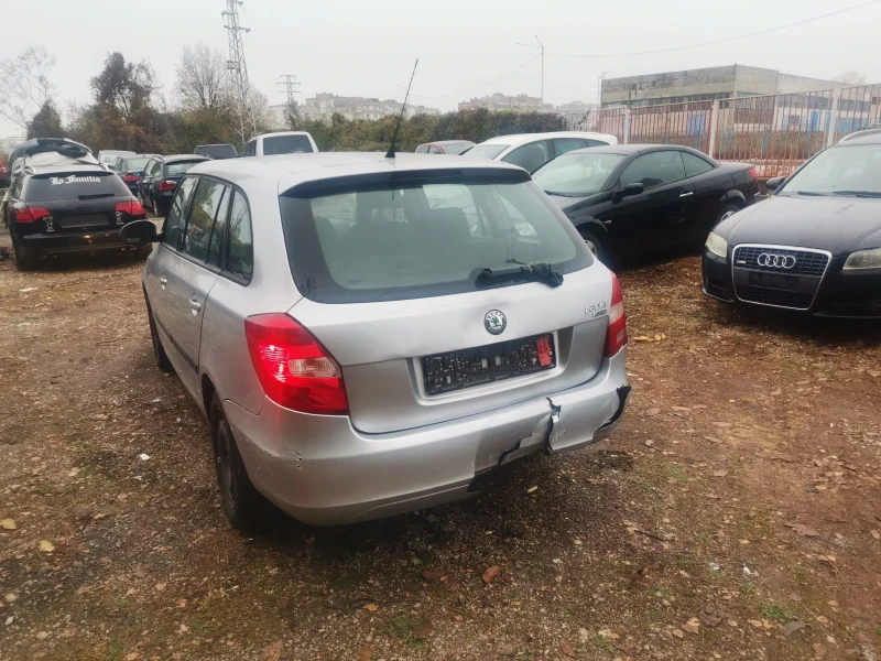 Skoda Fabia 1.2HTP 72000KM, снимка 4 - Автомобили и джипове - 47988430