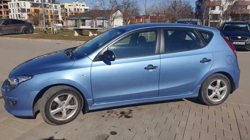 Hyundai I30 CRDI, снимка 5 - Автомобили и джипове - 49007153