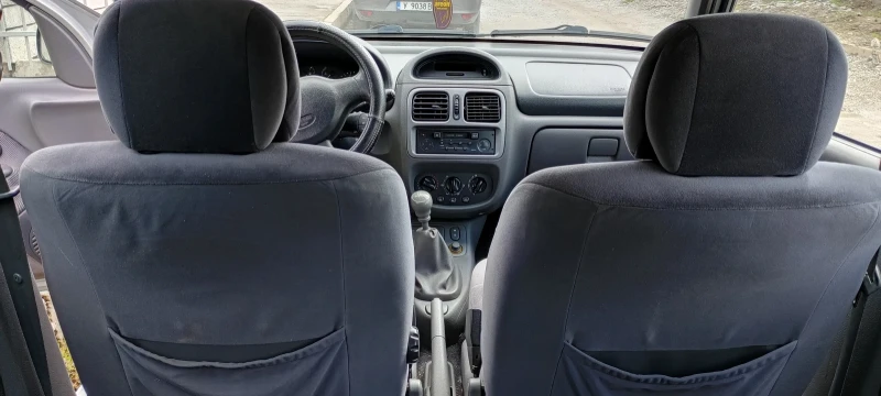 Renault Clio 2, снимка 6 - Автомобили и джипове - 49871822