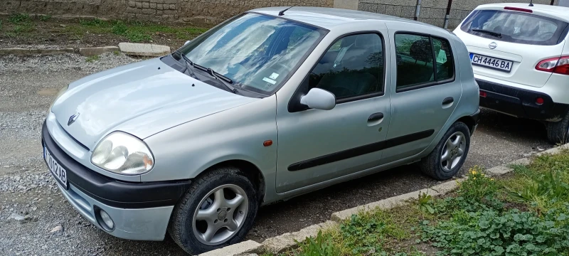 Renault Clio 2, снимка 4 - Автомобили и джипове - 49871822