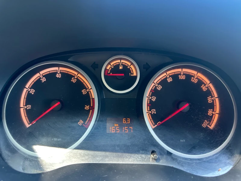 Opel Corsa, снимка 10 - Автомобили и джипове - 50955648