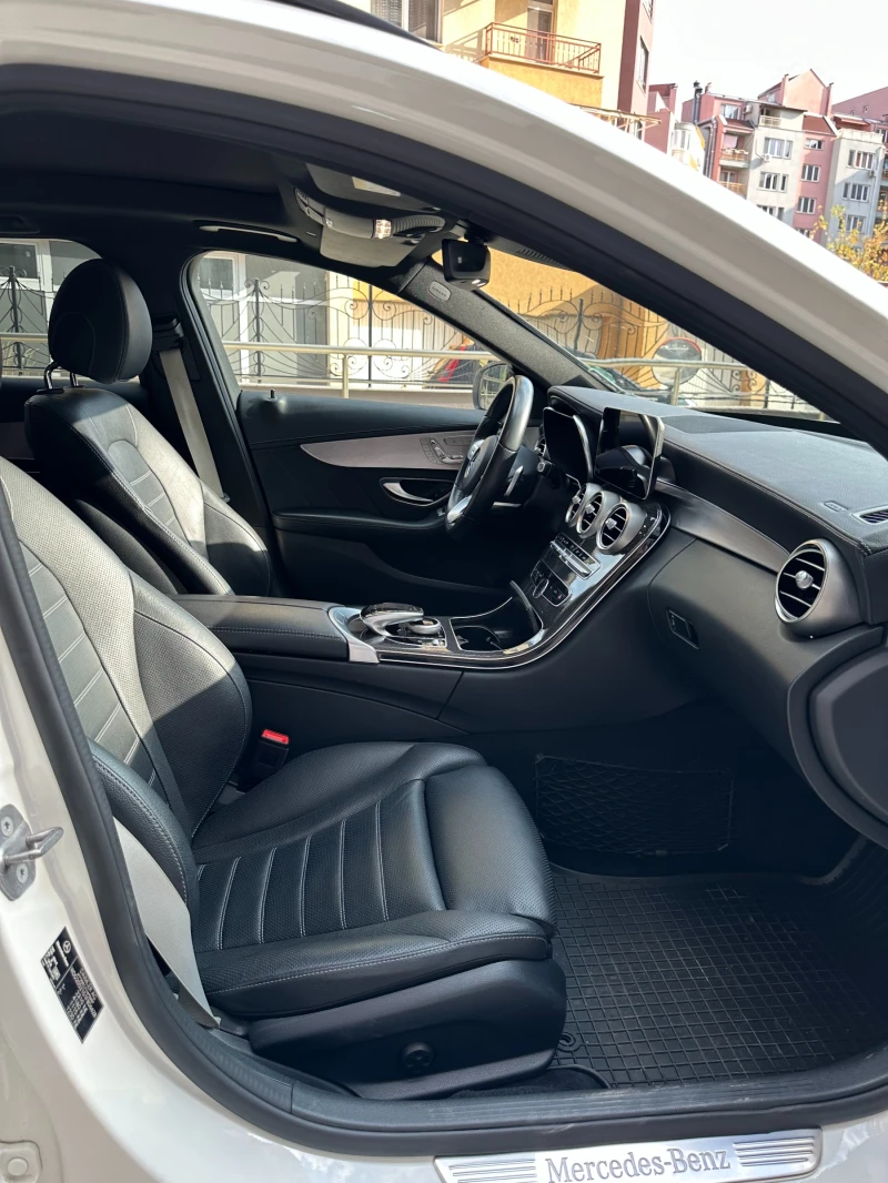 Mercedes-Benz C 220 T 4MATIC AMG FACE MEMORY 360 HEAD UP AIRMATIC DIST, снимка 10 - Автомобили и джипове - 52338166
