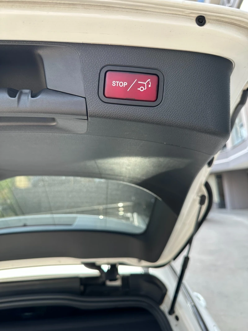 Mercedes-Benz C 220 T 4MATIC AMG FACE MEMORY 360 HEAD UP AIRMATIC DIST, снимка 15 - Автомобили и джипове - 52338166