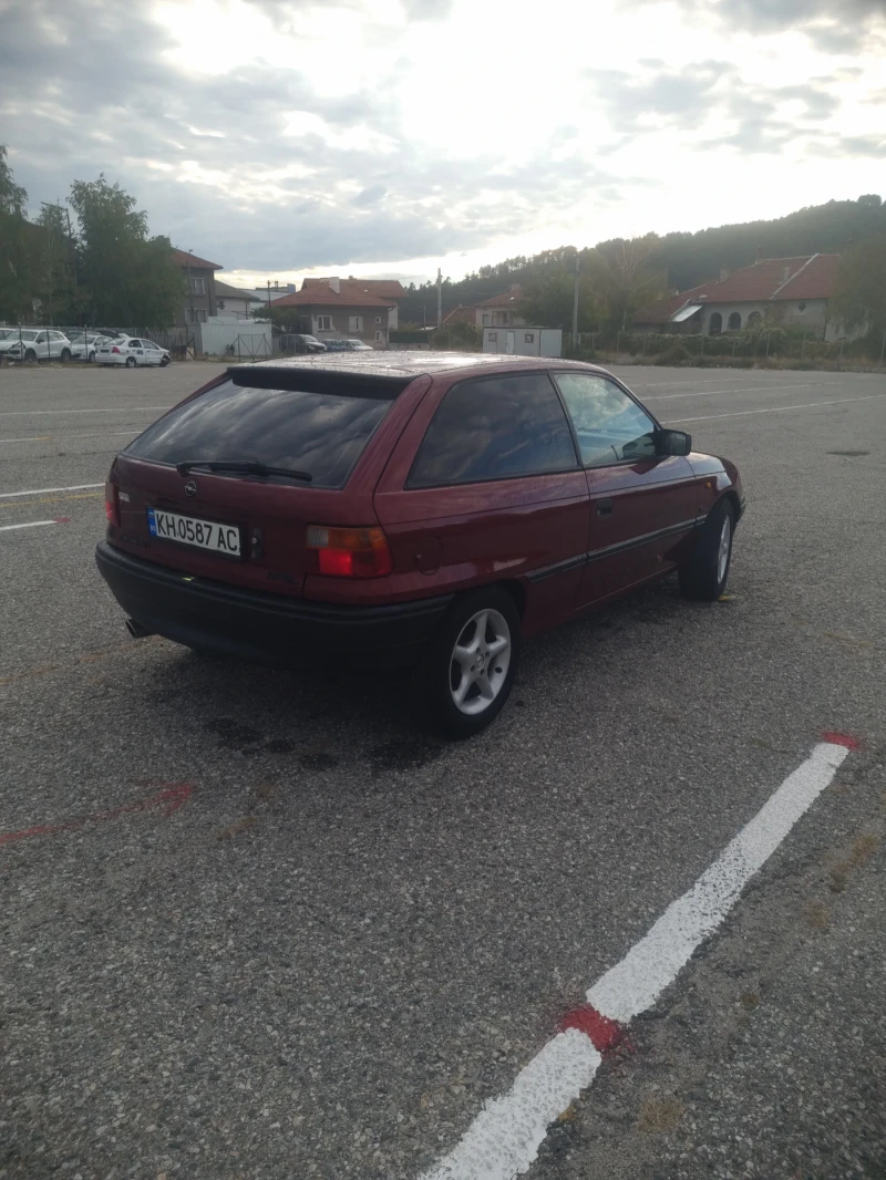 Opel Astra F 1.4 i, снимка 3 - Автомобили и джипове - 52067695