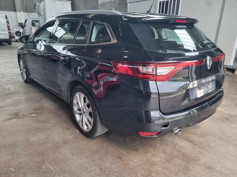 Renault Megane 1.5DCI Avtomat, снимка 7 - Автомобили и джипове - 52320553