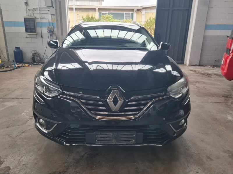 Renault Megane 1.5DCI Avtomat, снимка 3 - Автомобили и джипове - 52320553