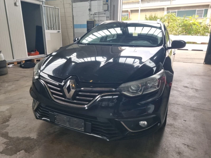 Renault Megane 1.5DCI Avtomat, снимка 2 - Автомобили и джипове - 52320553