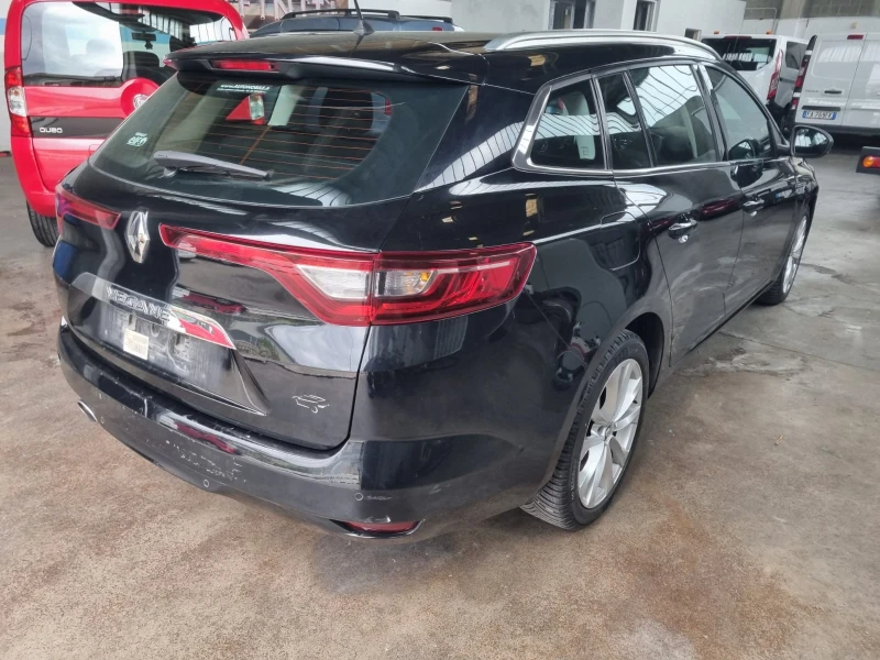 Renault Megane 1.5DCI Avtomat, снимка 6 - Автомобили и джипове - 52320553