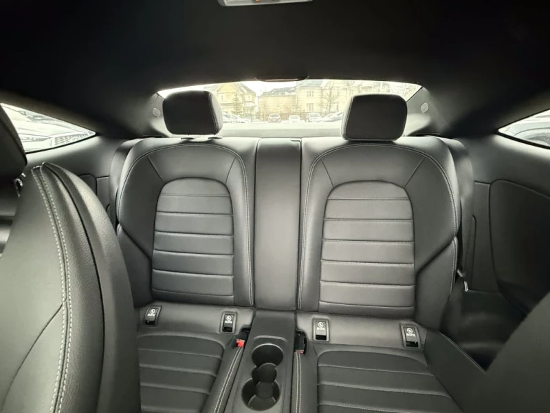 Mercedes-Benz C 300 * 4MATIC&#174; * CARFAX * ЦЕНА ДО БГ, снимка 16 - Автомобили и джипове - 52726182
