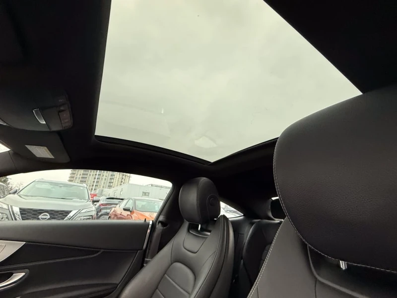 Mercedes-Benz C 300 * 4MATIC&#174; * CARFAX * ЦЕНА ДО БГ, снимка 17 - Автомобили и джипове - 52726182