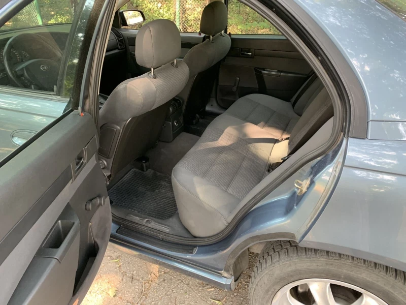 Opel Omega 2.5Td, снимка 14 - Автомобили и джипове - 52759632