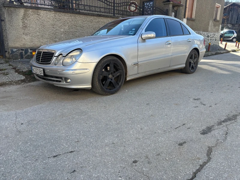 Mercedes-Benz E 350 e350 4matic, снимка 2 - Автомобили и джипове - 53433234